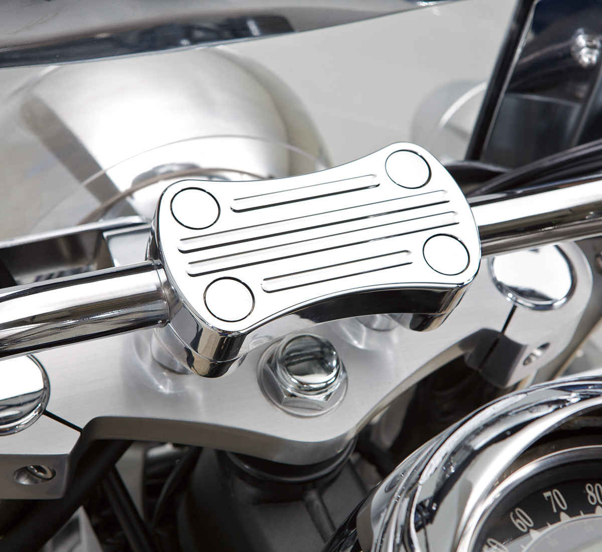 kawasaki vulcan 900 chrome accessories